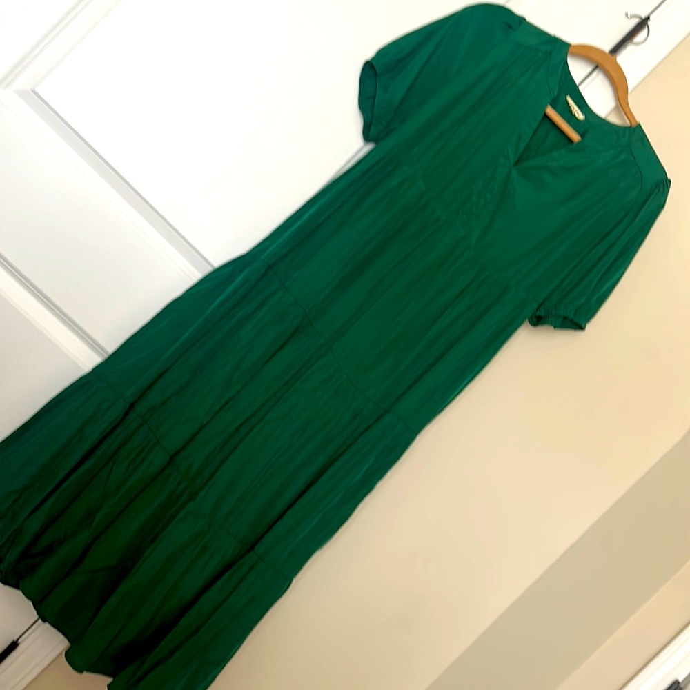 Green midi dress